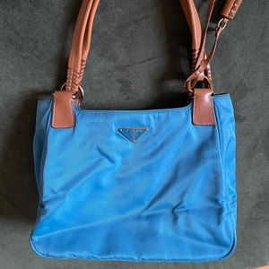 Prada semitracolla tessuto vitello bag in voyage blue